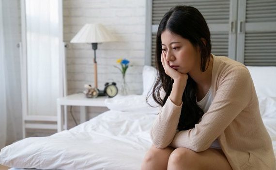 Nguyên nhân suy giảm nội tiết tố nữ.
