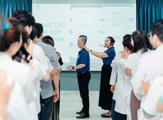 Workshop chăm sóc sức khỏe cổ vai gáy tại bệnh viện Hoàn Hảo Sài Gòn.