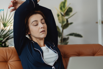 Những th&oacute;i quen n&agrave;o khiến cơ thể mệt mỏi k&eacute;o d&agrave;i