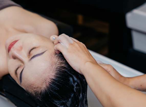 Sử dụng dịch vụ gội đầu dưỡng sinh tại Kalin Spa 